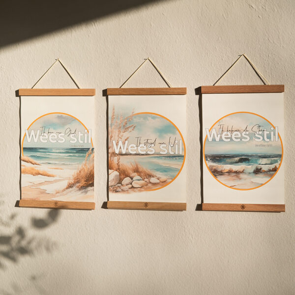 Textielposter Wees Stil Markus A4 met Houten Hangers